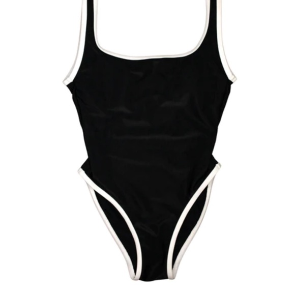 SOLD OUT Lain snow one piece. Ordered on a preorder & it does not fit me. - Picture 1 of 1